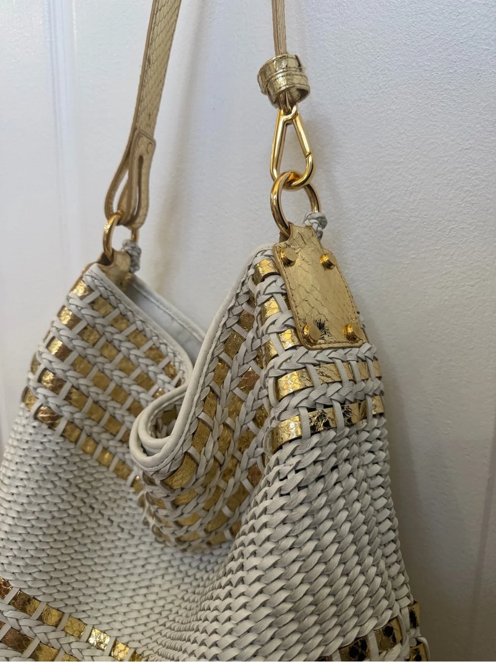 Beverly Feldman white and gold woven large hobo bag Gorgeous